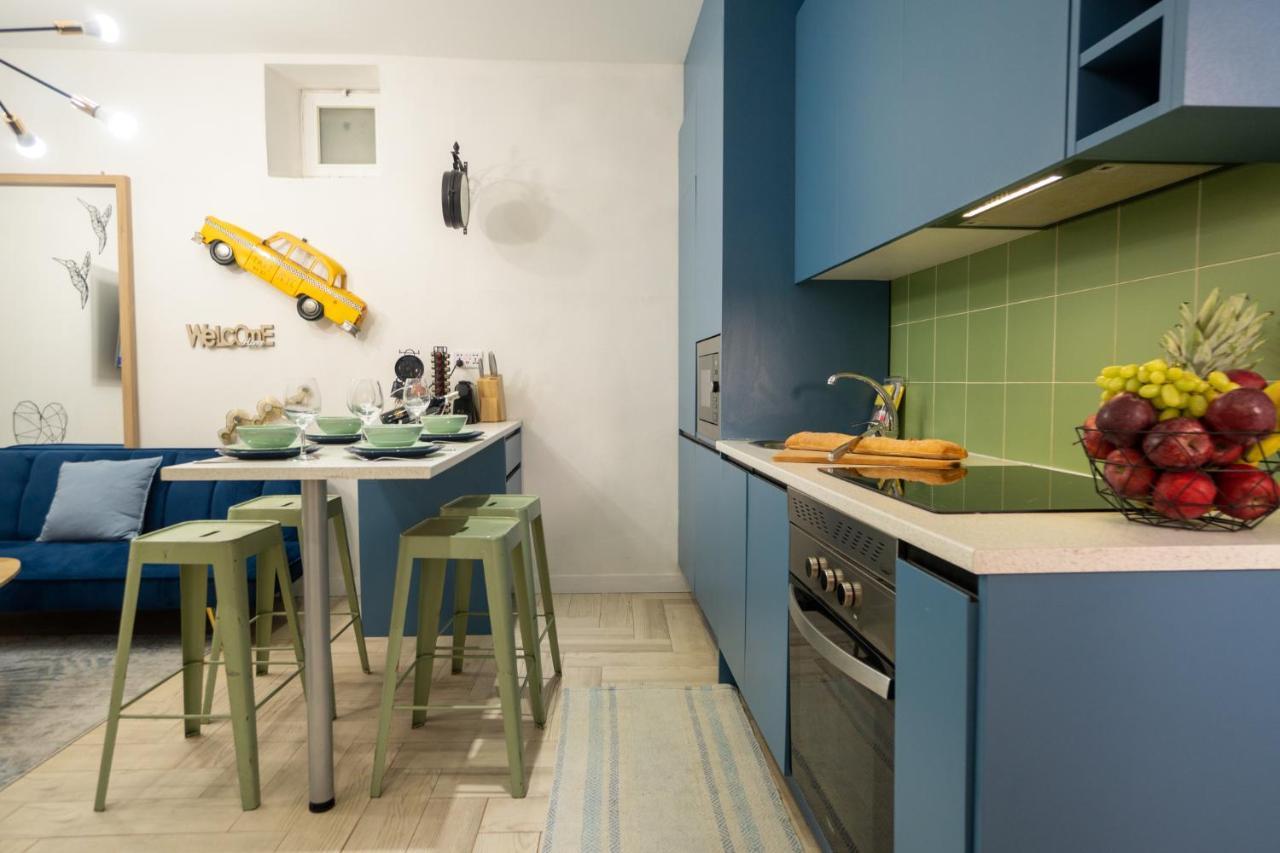 Cozy Apartment Puerta Del Sol & Private Patio Madrid Exteriör bild