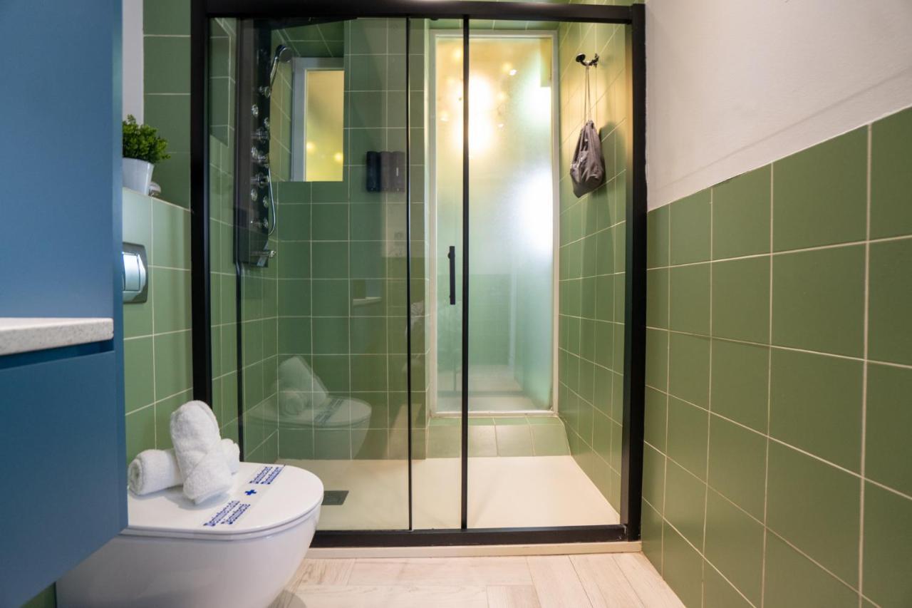 Cozy Apartment Puerta Del Sol & Private Patio Madrid Exteriör bild