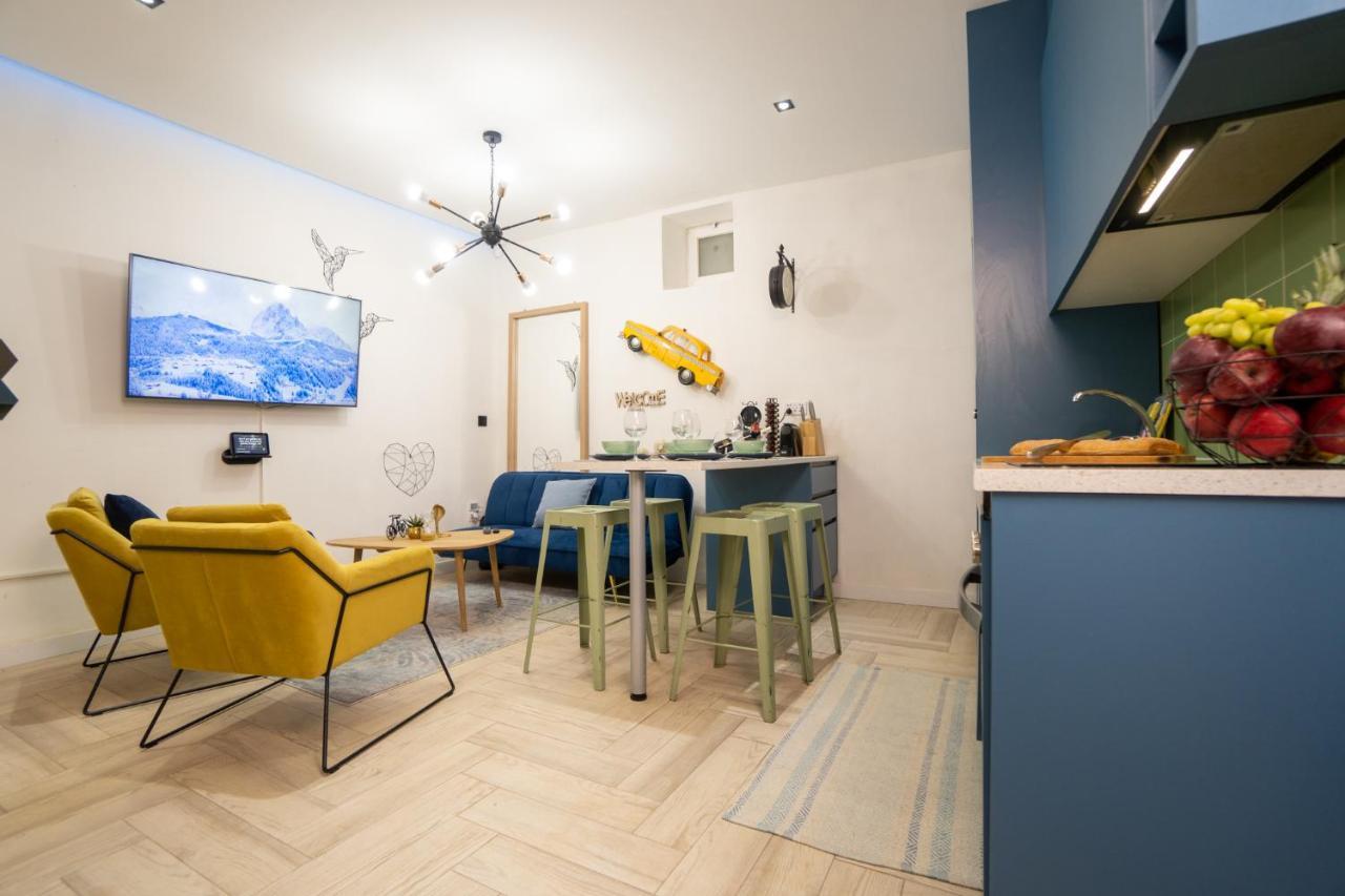 Cozy Apartment Puerta Del Sol & Private Patio Madrid Exteriör bild