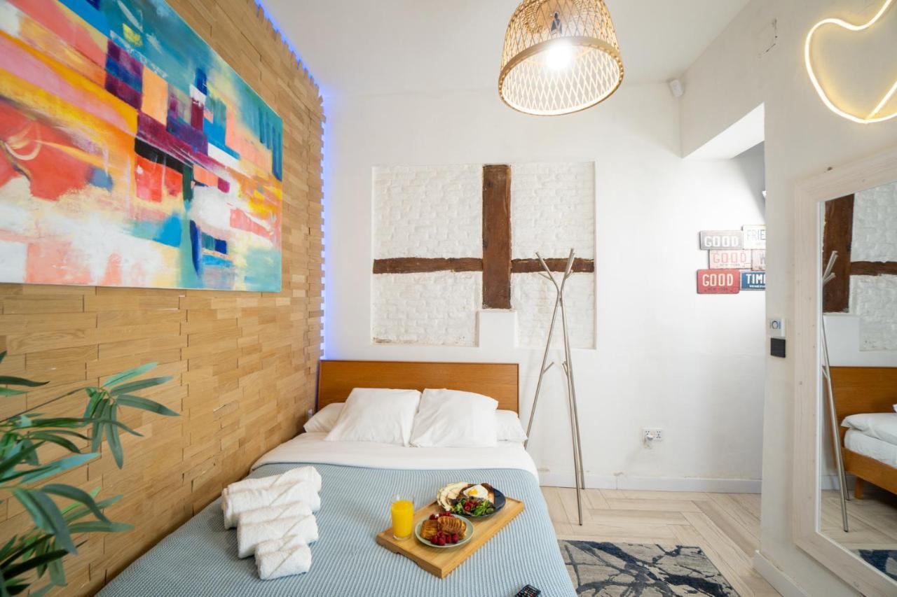 Cozy Apartment Puerta Del Sol & Private Patio Madrid Exteriör bild