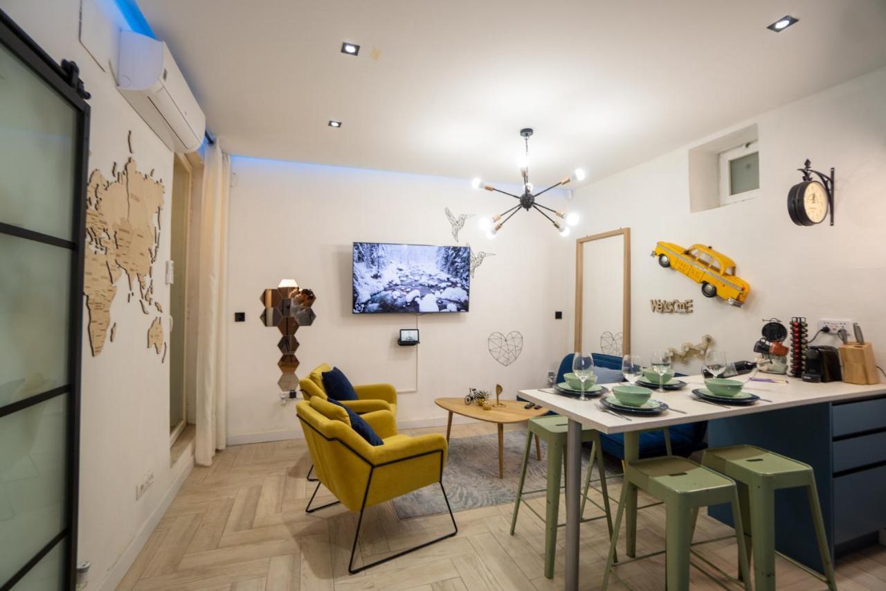 Cozy Apartment Puerta Del Sol & Private Patio Madrid Exteriör bild